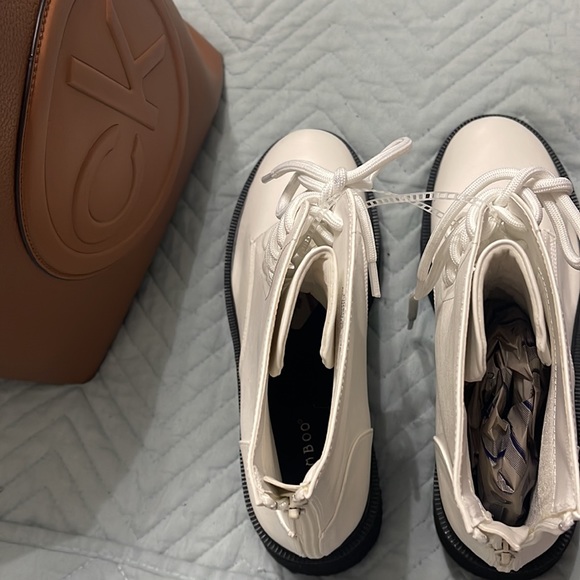 WORN!! CUTE ๐ฅฐ SHOE ๐ - Picture 5 of 5